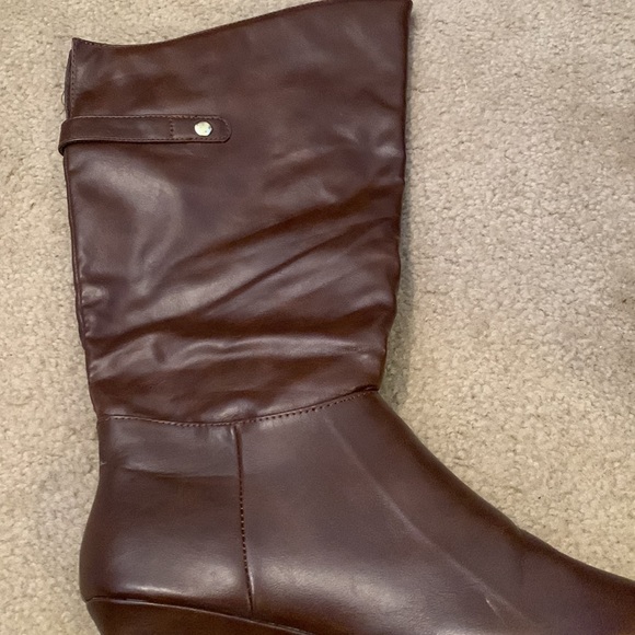 Brown boots size 11 - Picture 2 of 4
